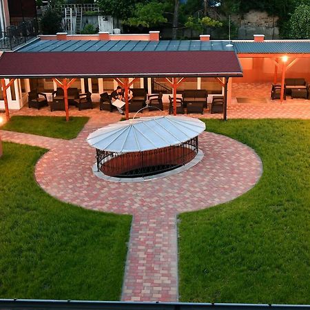 Hotel Barbakan Печ Екстер'єр фото
