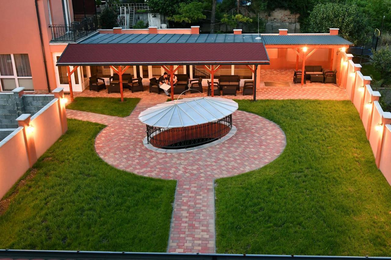 Hotel Barbakan Печ Екстер'єр фото