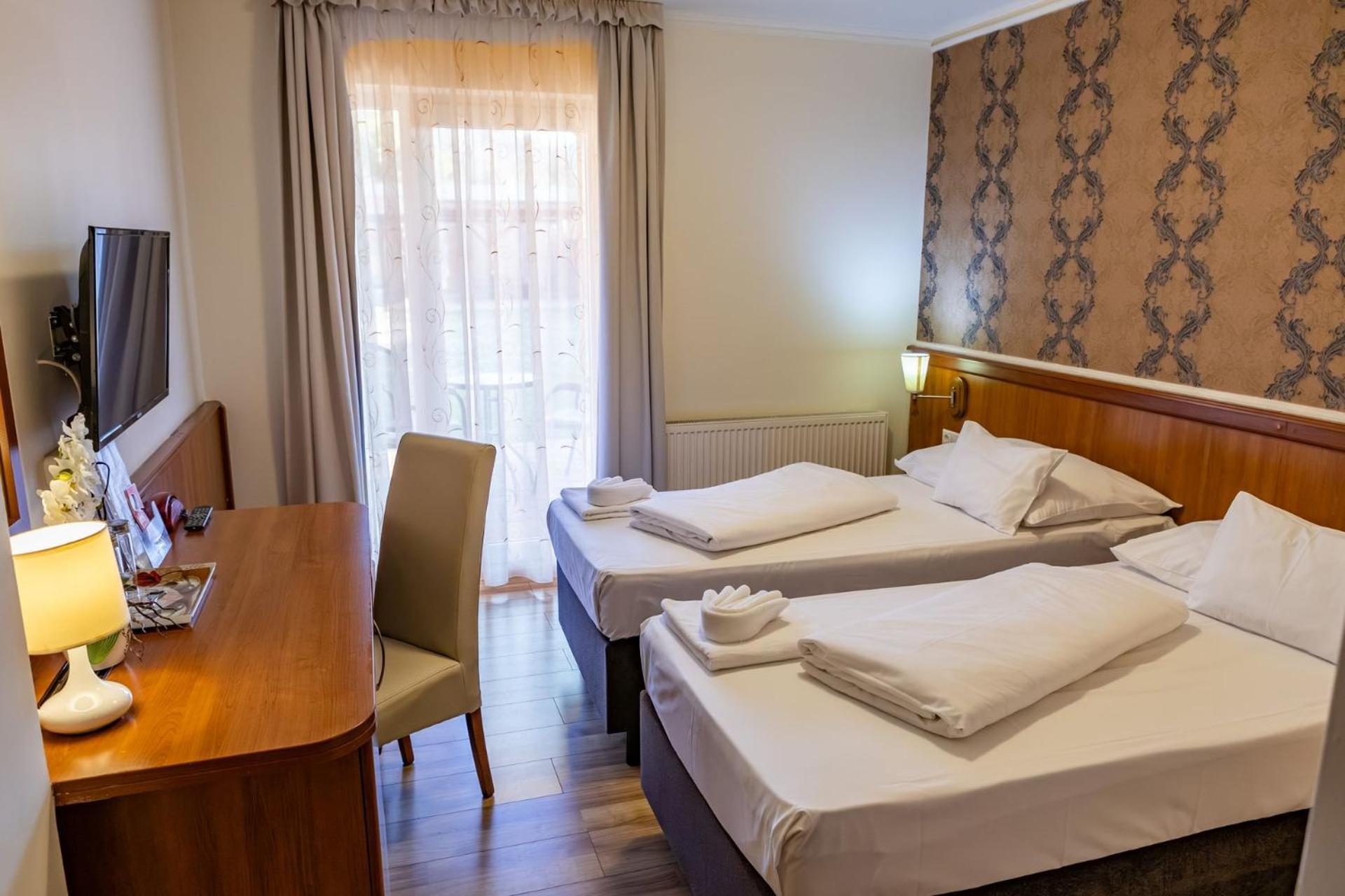 Hotel Barbakan Печ Екстер'єр фото