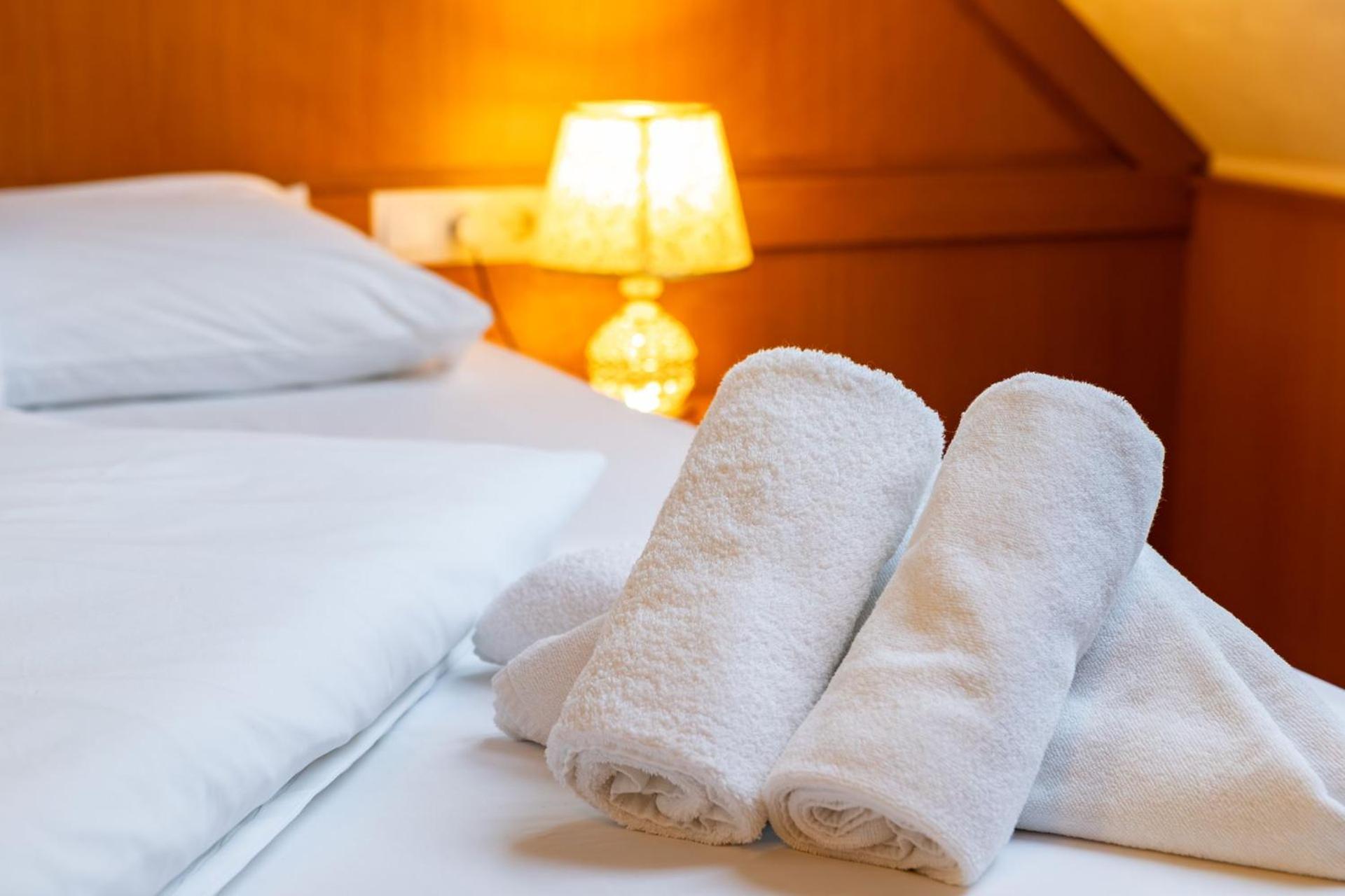 Hotel Barbakan Печ Екстер'єр фото